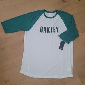Oakley T-Shirt New with Tags